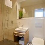 Living Hallertau מלון דירות 3*