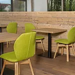 מלון דירות Living Hallertau 3*